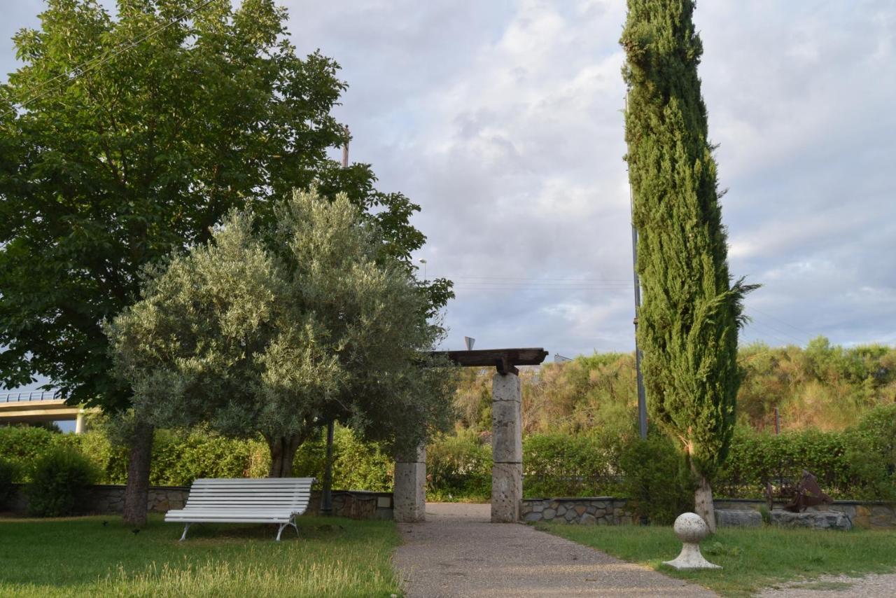 Hotel Las Casitas Del Jardin Tudela de Duero Exteriör bild