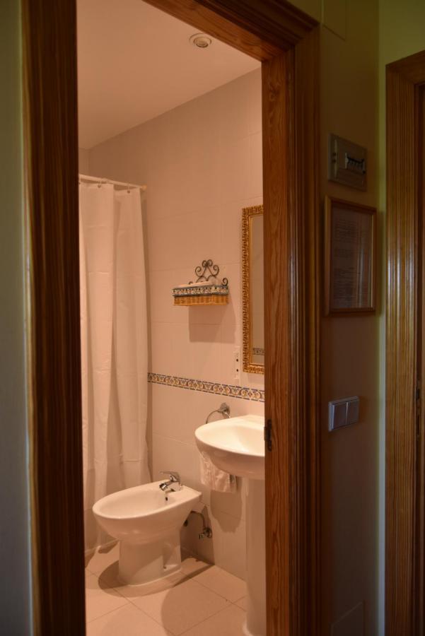 Hotel Las Casitas Del Jardin Tudela de Duero Exteriör bild