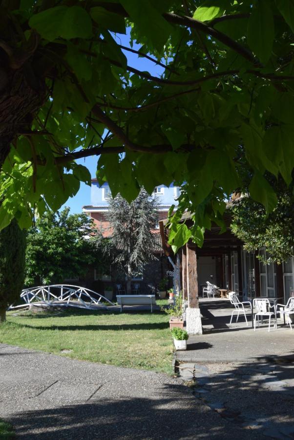 Hotel Las Casitas Del Jardin Tudela de Duero Exteriör bild